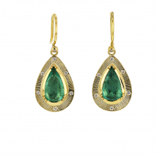 Emerald Engraved Starlight 18k Gold Earrings Image
