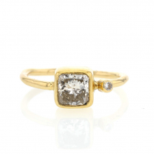 Square Diamond Gold Ring Image