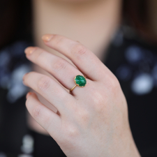 Emerald 18k gold Egg Ring Image