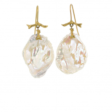 Pearl Petals Gold Earrings Image