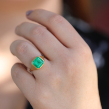 Colombian Emerald Gold Ring Image