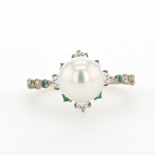 Halo Snowflake Pearl Gold Ring Image