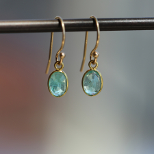 Small Oval Emerald Hanging 18k Gold Earrings Image