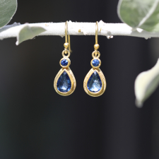 Faceted Blue Sapphire Gold Earrings Image