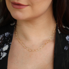 Medium Oval Link 18k Gold Chain Necklace Image