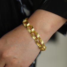 Mobius Spiral Link 18k Gold Bracelet Image