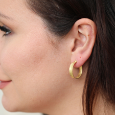 Thin 18k Gold Concave Curl Shape Hoop Earrings Image