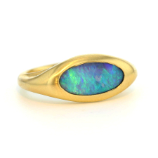 Opal 18k Gold Oblong Ring Image