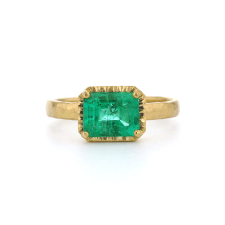 Colombian Emerald Hammered 18k Gold Ring Image