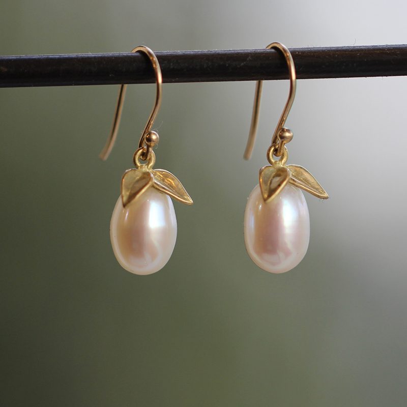 White Pearl Pear Gold Earrings