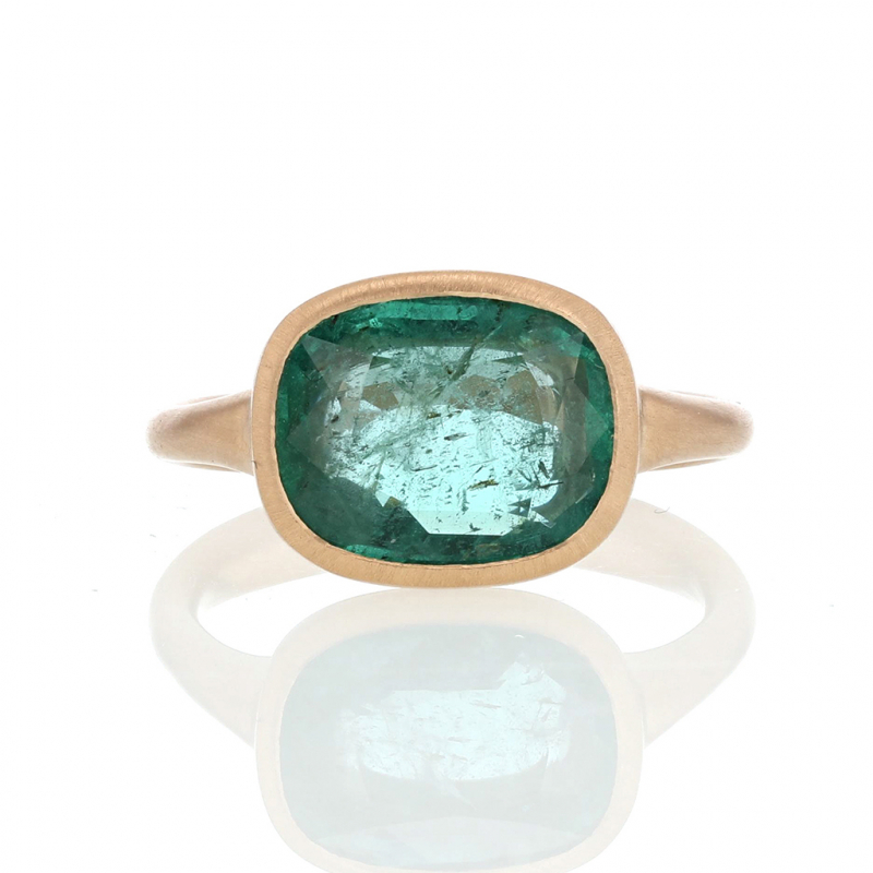 Cushion Cut 18k rose gold Emerald ring