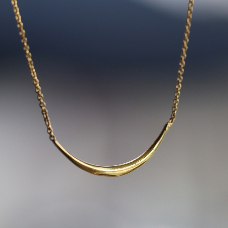 Solid Arch 18k Gold Necklace