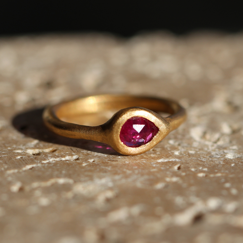 Small Ruby Teardrop 18k Gold Ring