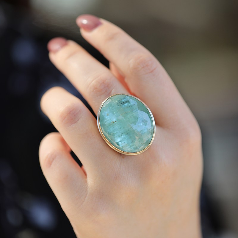Large oval Faceted Aquamarine Ring