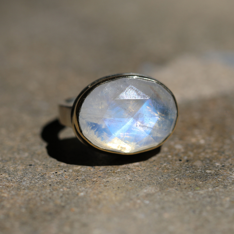 Definitie alias ruilen Jamie Joseph | Oval Faceted White Rainbow Moonstone Ring at Voiage Jewelry