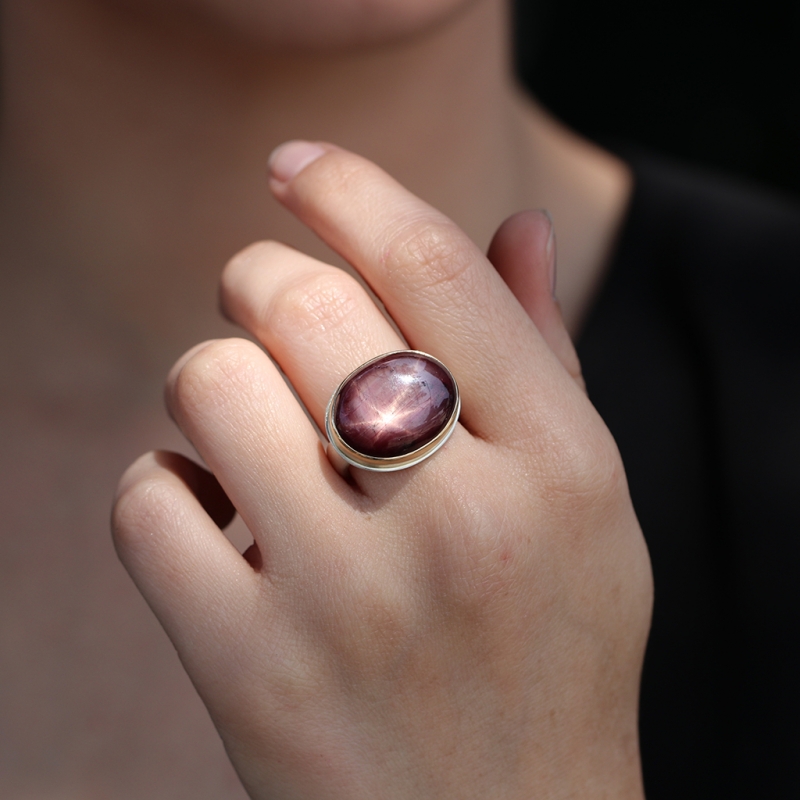 Jamie Joseph | Smooth Oval Star Ruby Ring at Voiage Jewelry