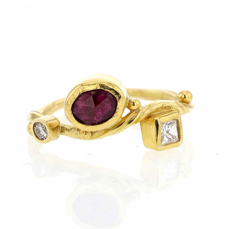 Udvalg Arbejdsgiver Præferencebehandling Josephine Bergsoe | Ruby and Diamond 18k Gold Seafire Ring at Voiage Jewelry