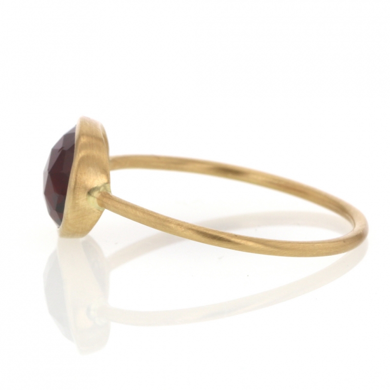 Faceted Oval Garnet 18k Gold Ring