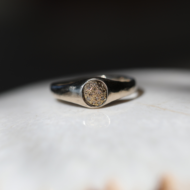 Noguchi Bijoux | Small Diamond Signet Pinky Ring at Voiage Jewelry