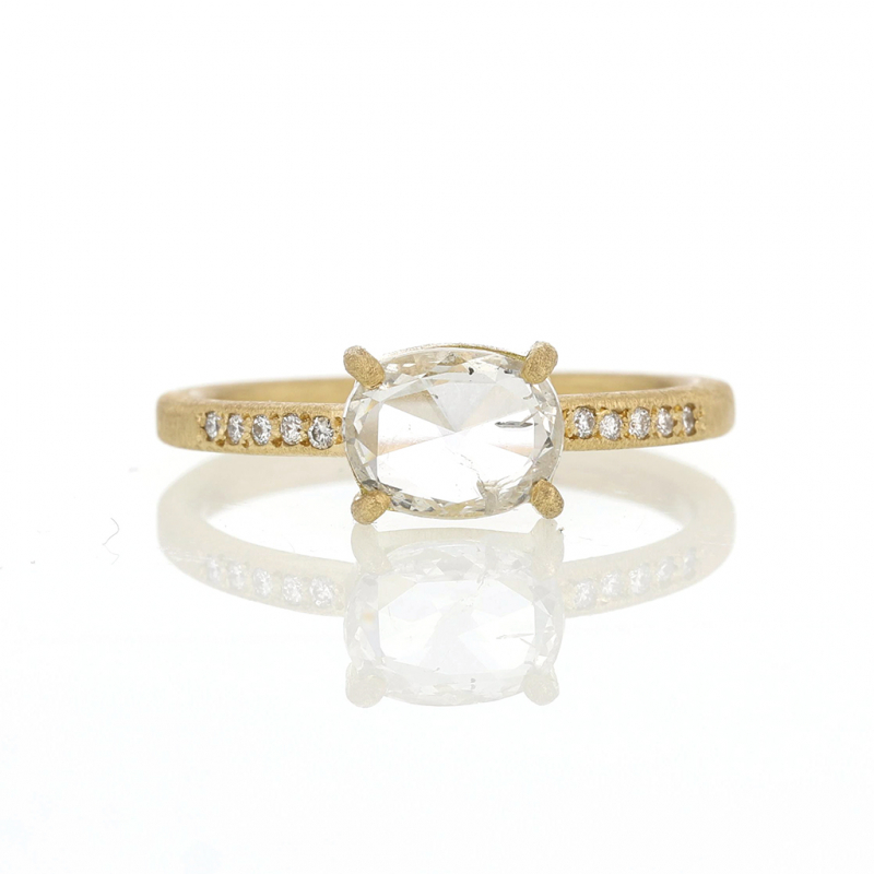 Colorless 18k Gold Oval Diamond Ring